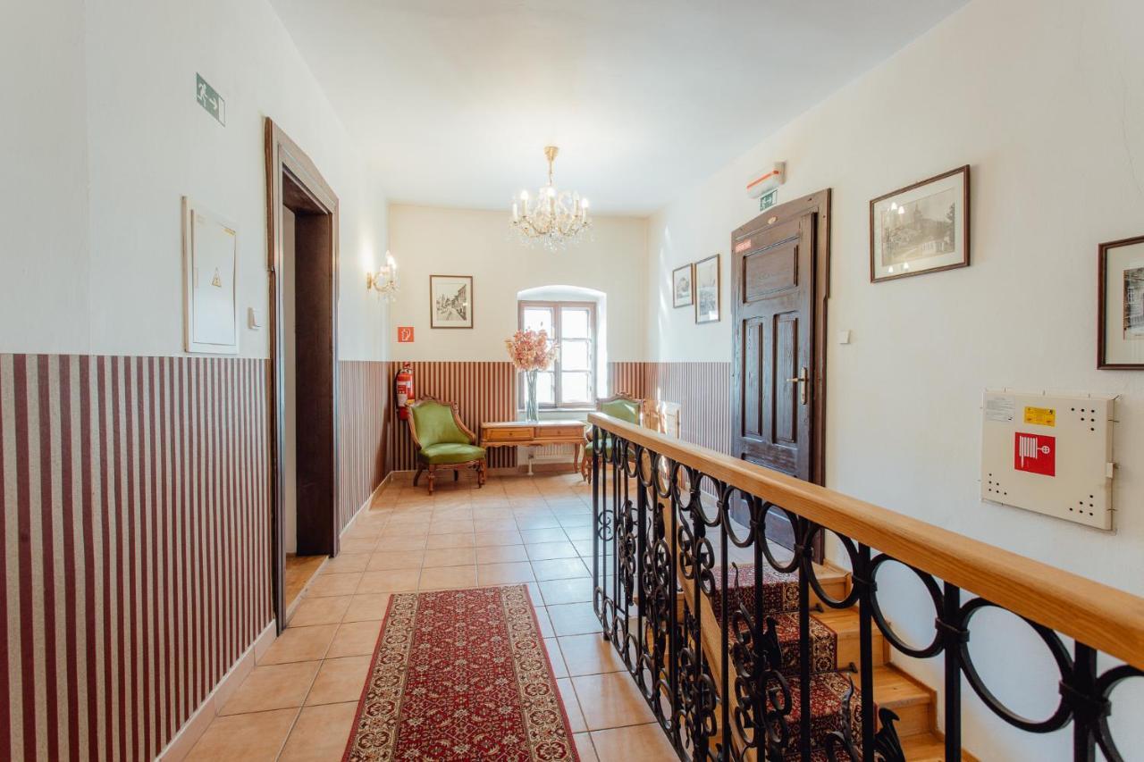 Hotel Salamander Banska Stiavnica Bagian luar foto