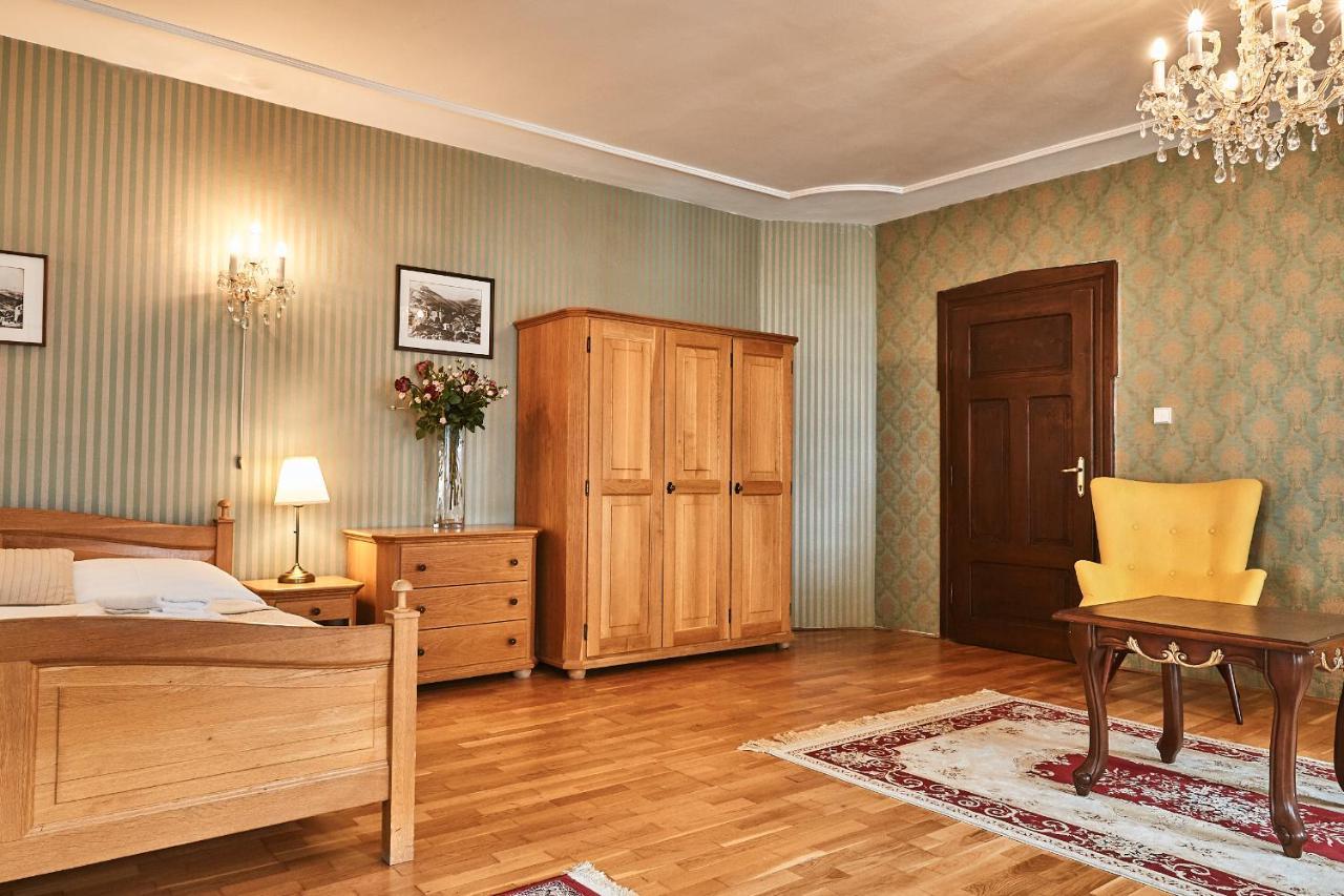Hotel Salamander Banska Stiavnica Bagian luar foto