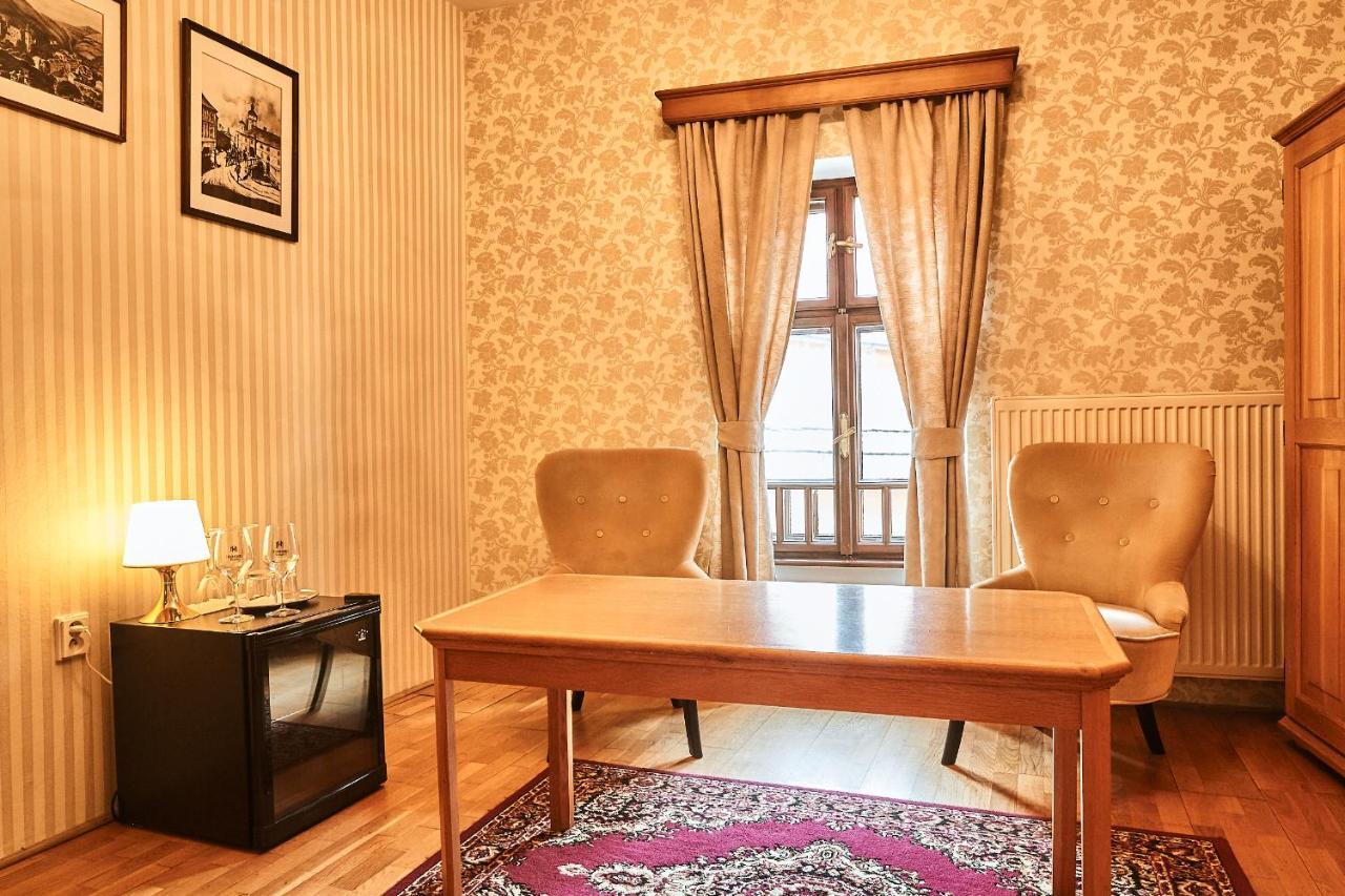 Hotel Salamander Banska Stiavnica Bagian luar foto