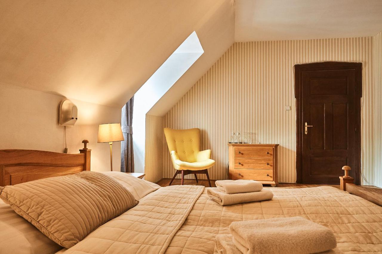Hotel Salamander Banska Stiavnica Bagian luar foto