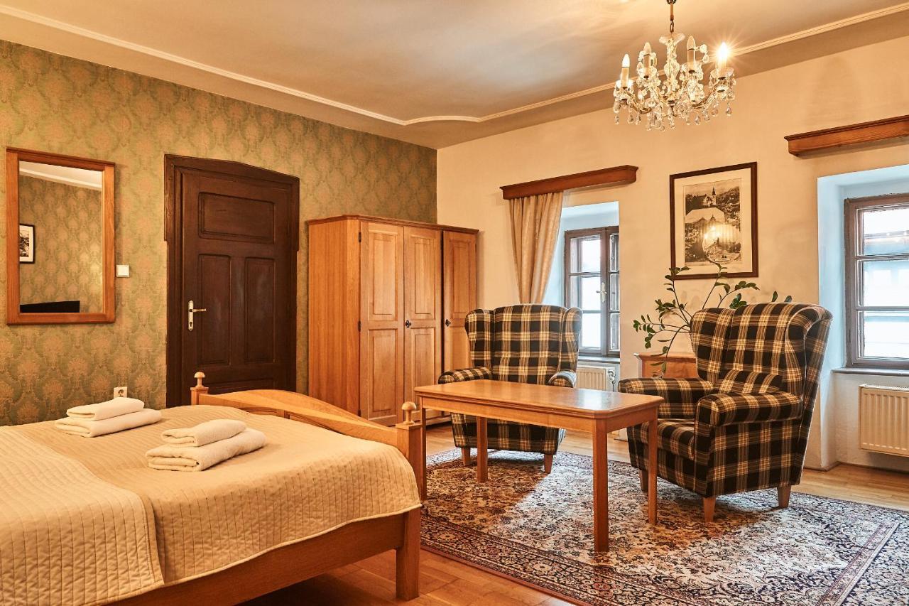 Hotel Salamander Banska Stiavnica Bagian luar foto